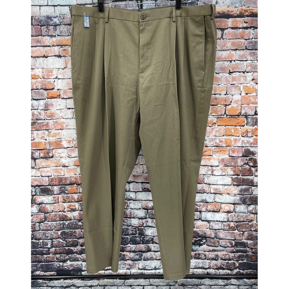 Haggar Premium No Iron Khaki Mens 44x30 Toast Pleated Classic Fit Stretch Pants